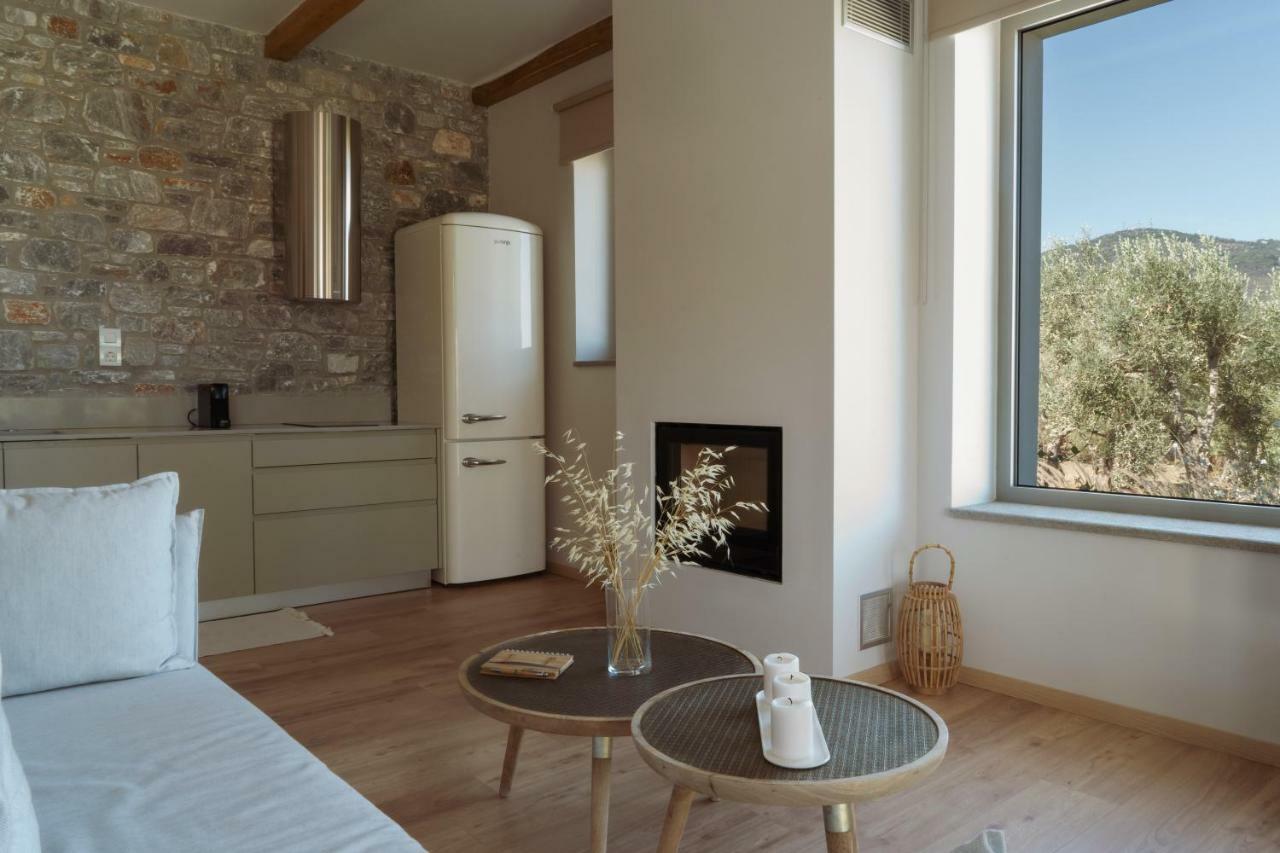 Elies Residences Luxury Apartments Mytilíni 外观 照片